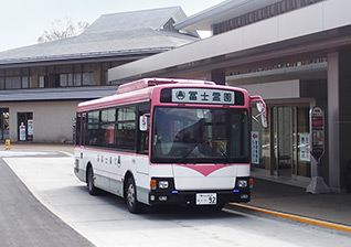 写真:園内巡回バス